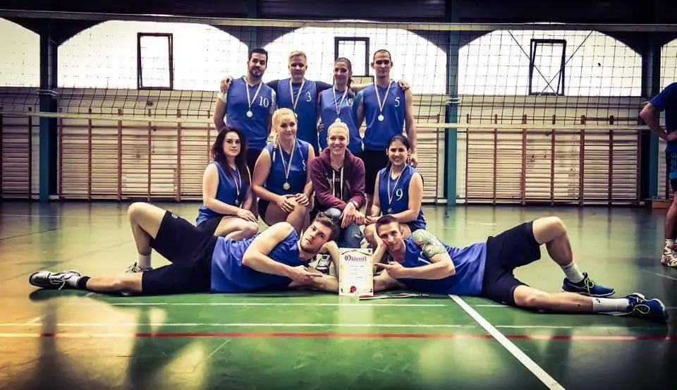 NKE SE röplabda szakosztály sikeres szereplése a Bv. Holding Kft. támogatásával